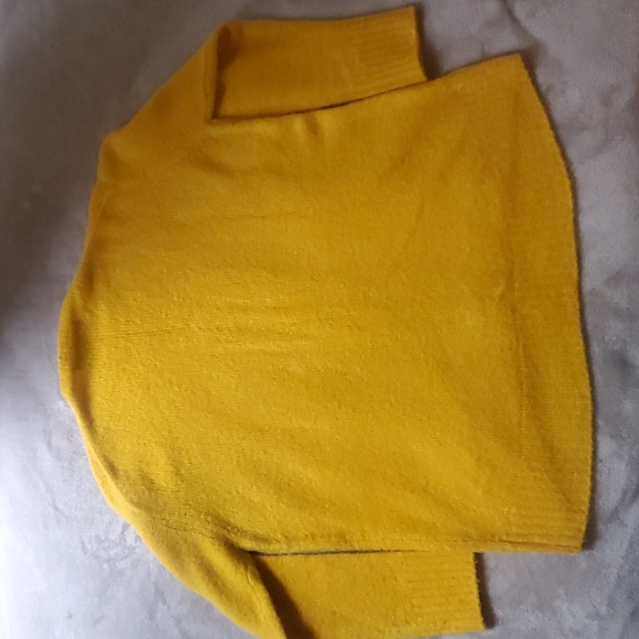 Zara Knit Yellow Gold HiLo Sweater - Picture 9 of 9